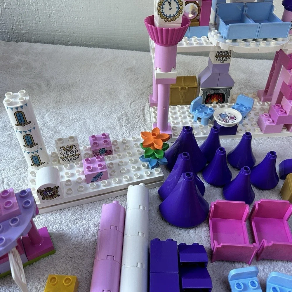 Lego Duplo Sets #6154 Disney Cinderella Castle #10873 Minnie &10595 Sofia READ